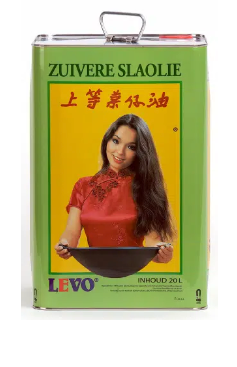 Sla olie levo